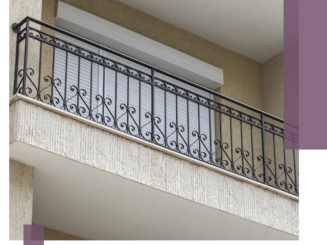 Балконные ограждения из металла и стекла в Улане-Удэ для домов